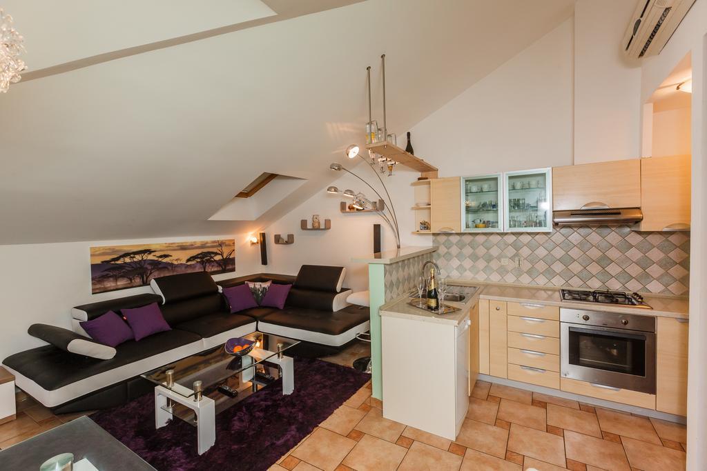 Apartments Ruzic Split Ruang foto